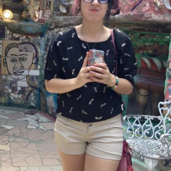 Y2k tumblr era Vibes Falling Feathers Boxy Shirt - small - Picture 7 of 8